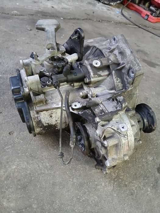 Cutie 5+1 Viteze 1.6 TDI cu Start Stop senzor 105 cp CAY CAYC  vw