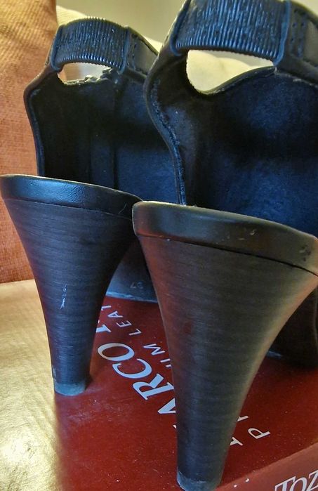 Дамски сандали Marco Tozzi , велур и  кожа  38 и 37 номер  по 30 лв.