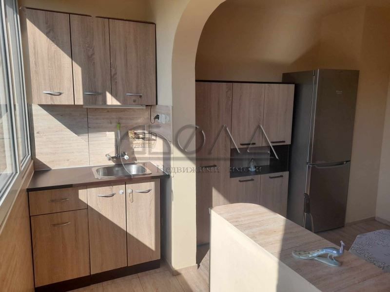 Продава се Тристаен апартамент в София, Слатина - 95 кв.м за 1990 €/кв.м - Снимка #2