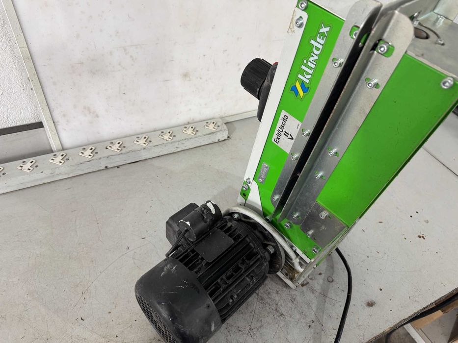 Машина за рязане на картон