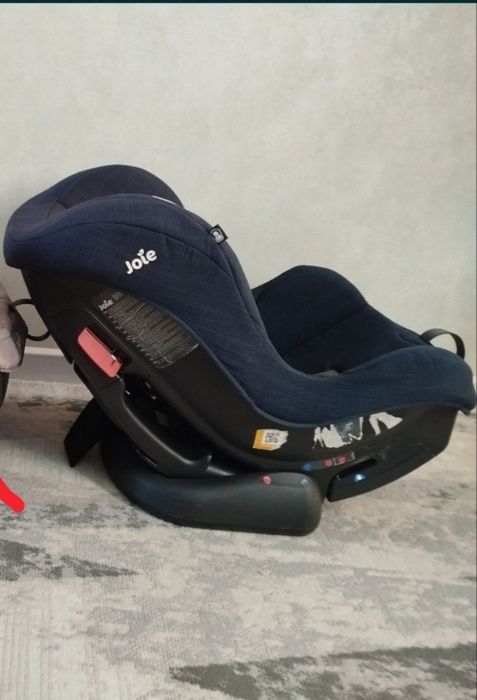 Продам автокресло Joie