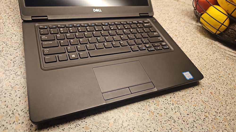 DELL latitude 5490 core i5 gen 8,Ram 8gb DDR4, SSD 256gb.F HD 14