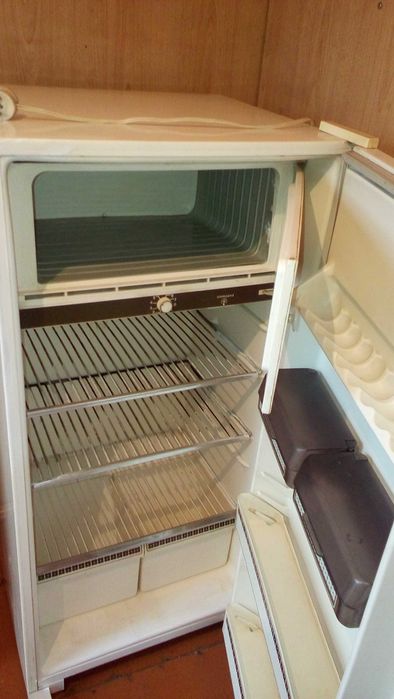 Продам холодильник  в хорошем состоянии .