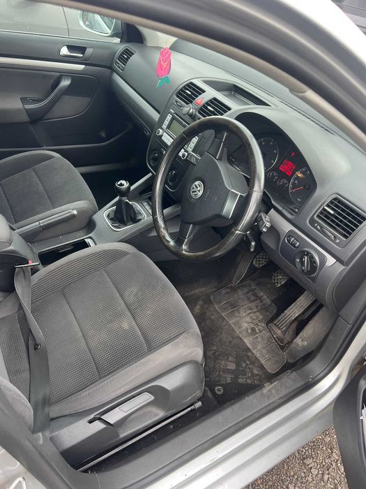 Dezmembrez Jetta 1.9tdi cod BXE cutie 5 trepte
41	CITROE