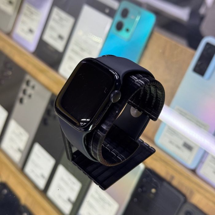 Apple Watch 8 / 41mm / 100% / ID3677