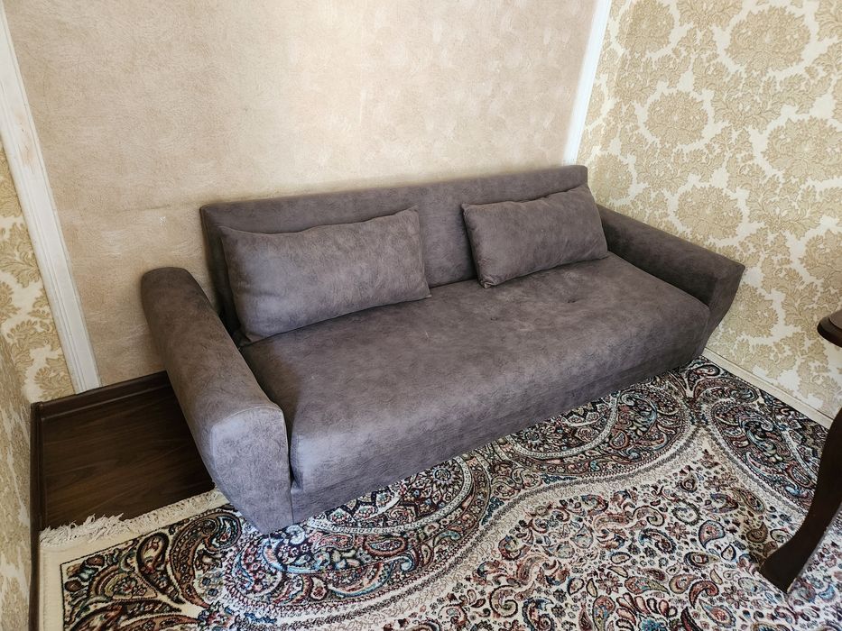 Продается б/у Диван