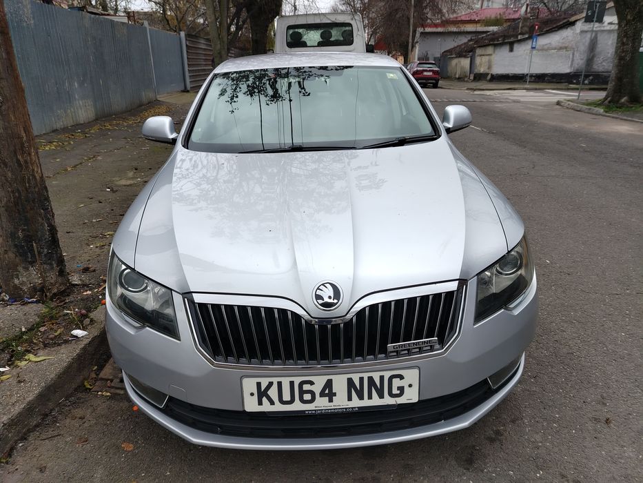 Vând Skoda superb 16 tdi