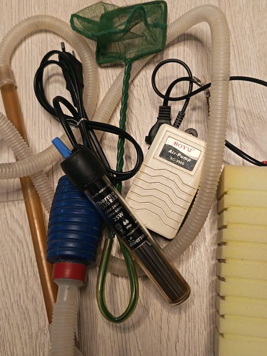 Vand acvariu echipat pentru pesti