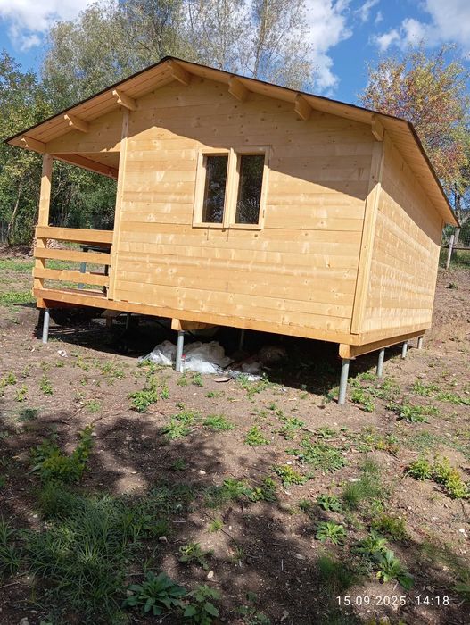 Teren intravilan 1.000 mp+Cabană Noua+Asfalt+Utilitati, panoramă Superbă spre Munți, altitudine 600 m, liniste absoluta, Daesti, Vâlcea