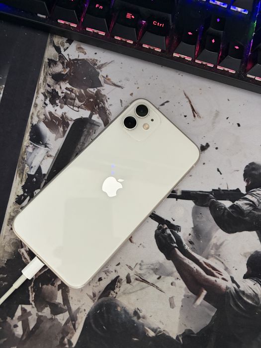 Продам обменяю 11 айфон