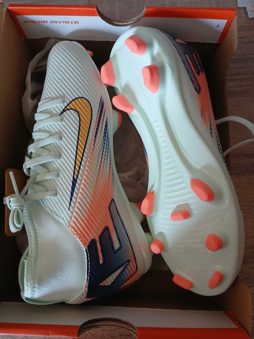 Бутонки Nike, номер 35.5