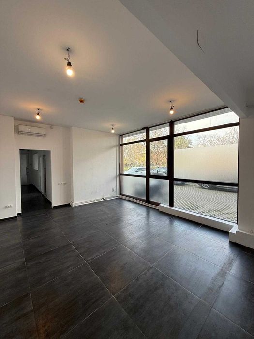 Spatiu comercial - de inchiriat