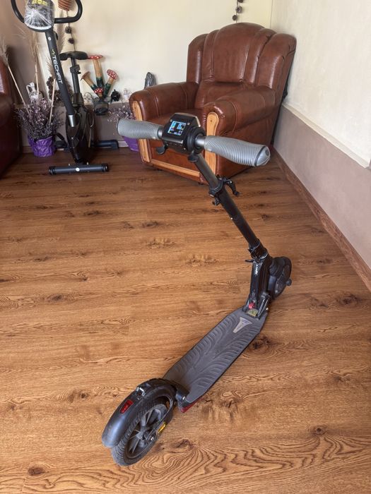 Trotineta electrica E-TWOW S2 Booster ES, Viteza 25Km/h, Autonomie 30Km, Motor 500W, Bluetooth, roti 8" (Negru)