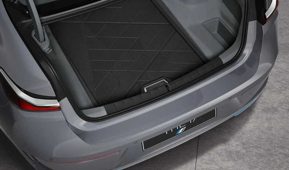 Tavita portbagaj originala Bmw seria 7 G70 ( 2022-prezent)