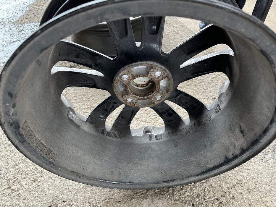 Жігіттер R 17 Веста диск