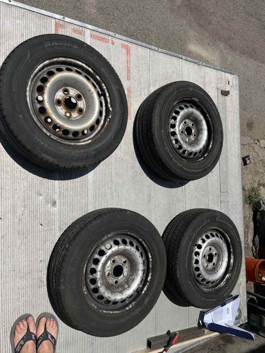 Бусови 205/65/16C гуми Hankook