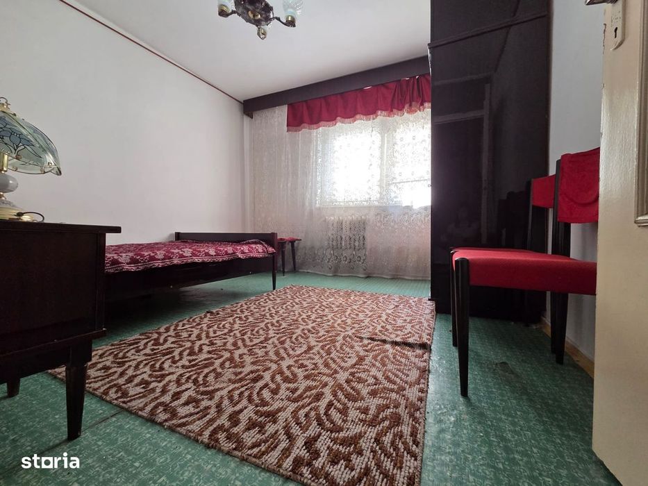Apartament 3 camere, --Zona Anaf,--- Etaj.2/4