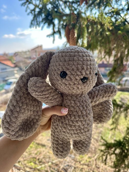 Плетено зайче- амигуруми