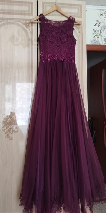 Вечерние платья.