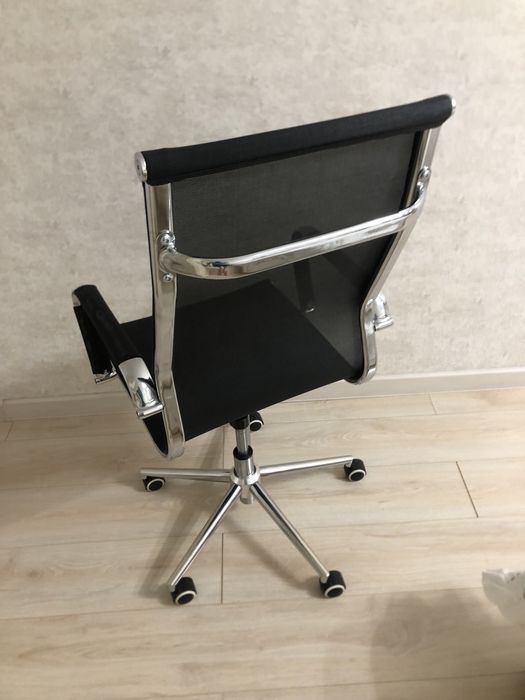 Стул офисный срочно