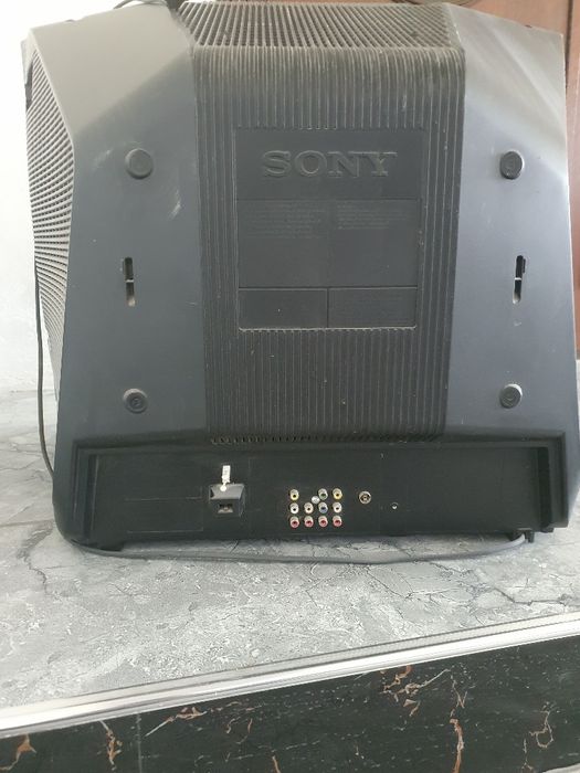 televizor. sony wega trinitron