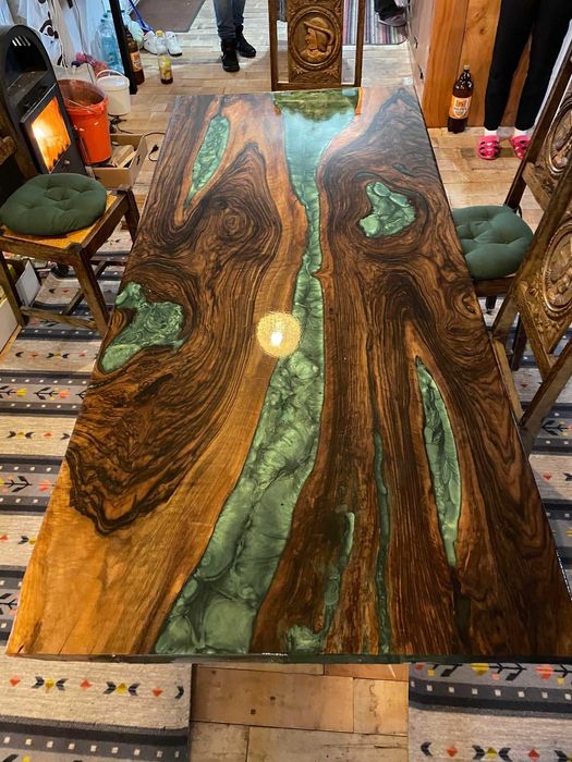 masa lemn masiv rasina epoxidica!!!