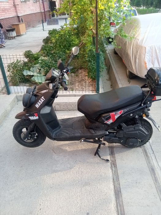 Продам скутер 150 кубов