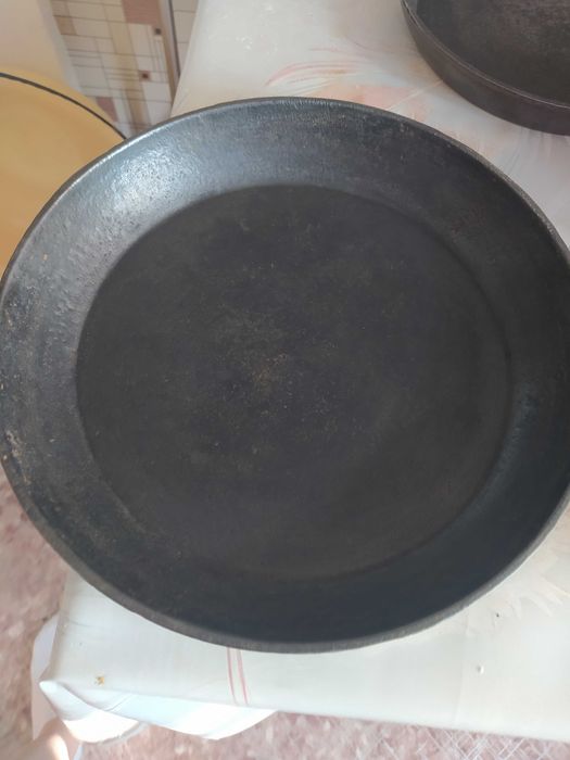 ПРОДАМ : - Посуду.