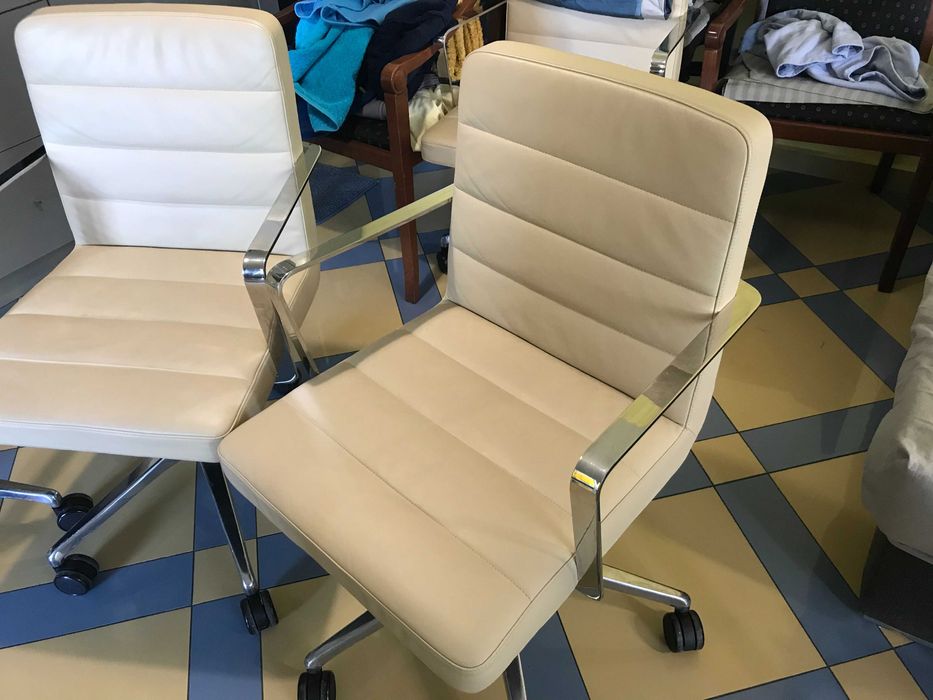 Дизайнерски конферентен стол-Bernhardt Design duet task chair