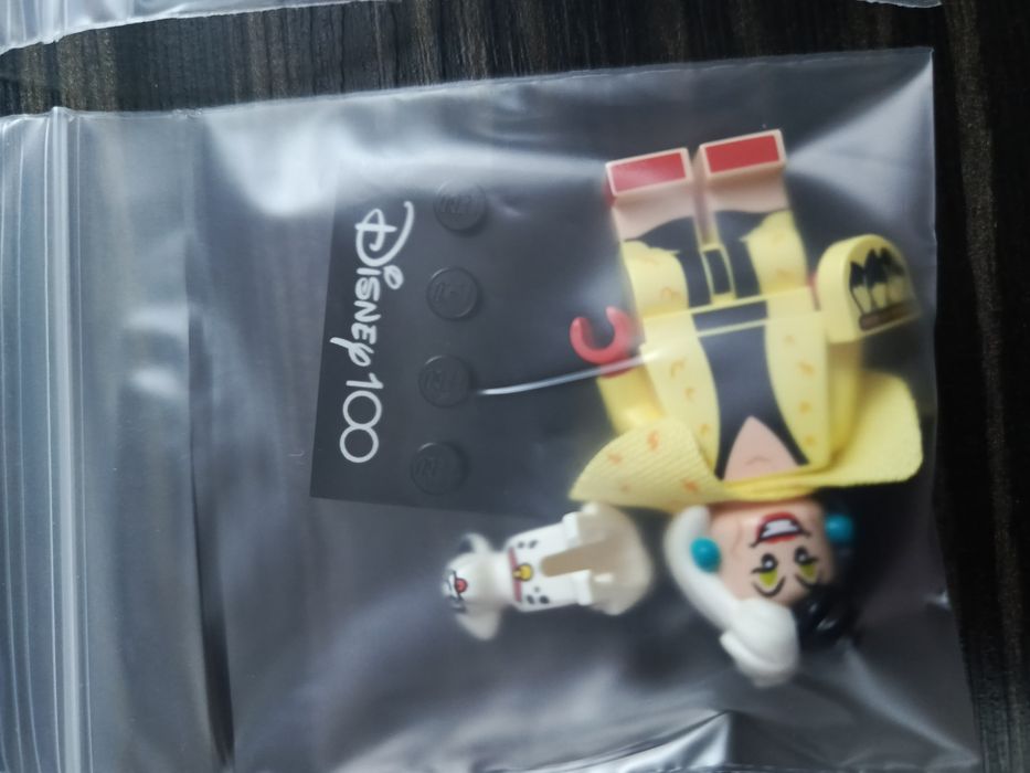 Продам минифигурки Лего