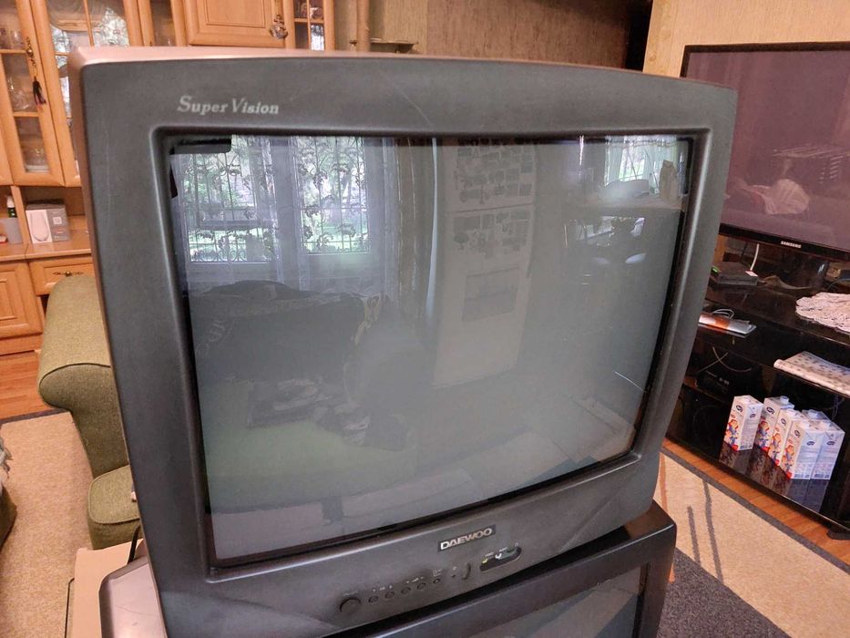 Телевизор Daewoo б/у в хорошем состоянии