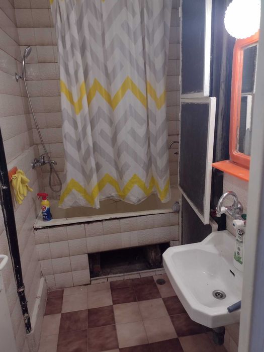 Дава се под наем Тристаен апартамент в Разград, Освобождение - 78 кв.м за 229.5 € - Снимка #7