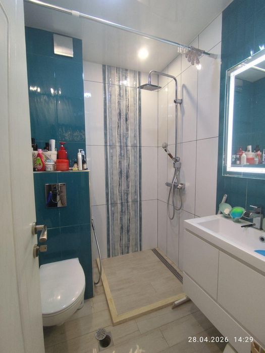 Тристаен апартамент с АКТ 16 в ж.к Меден Рудник зона А