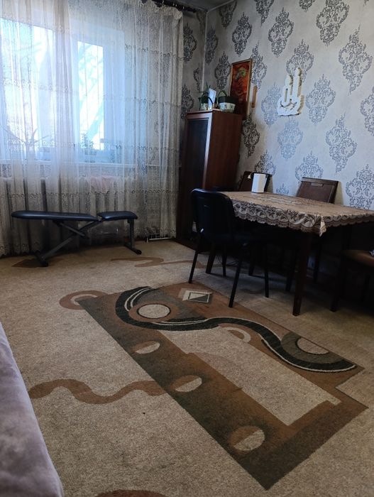 Продается полдома,4 комнаты