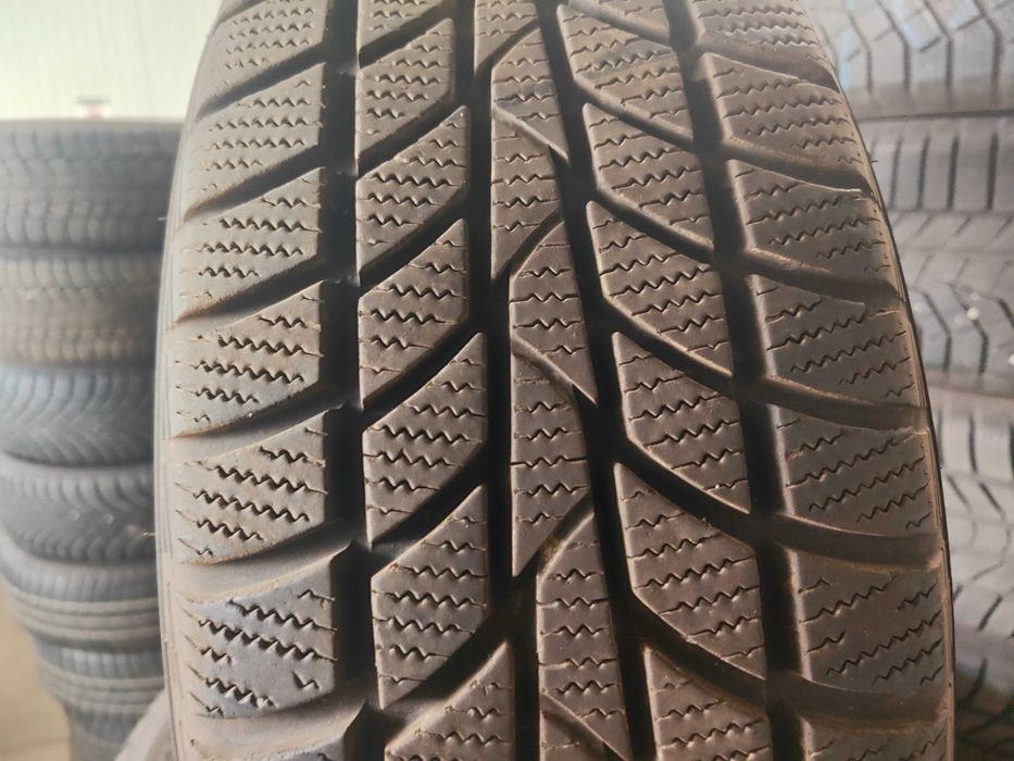 4бр.зимни гуми 205/65/15 Hankook