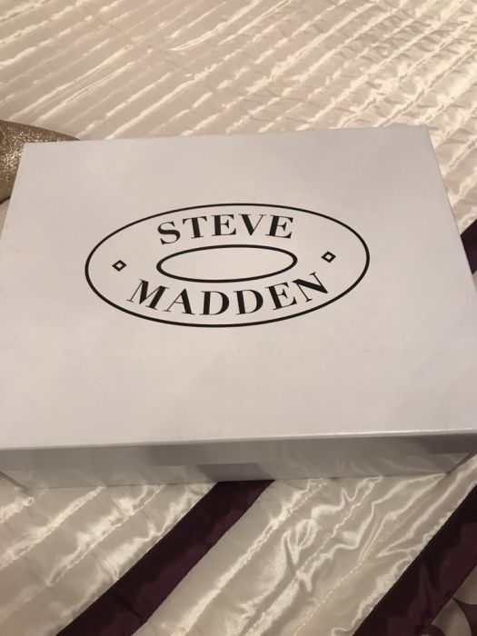 Златисти брокатени обувки