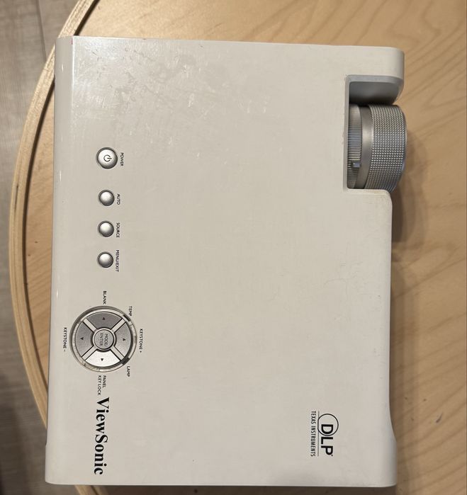 Проектор ViewSonic PJ513D — отлично състояние, готов за работа