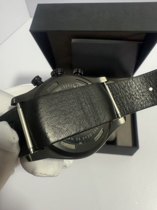 Tsovet SVT-DE40 Black & Beige Chronograph Watch