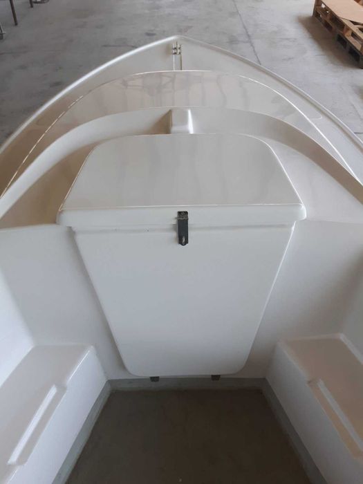 Лодка от стъклопласт, 5м