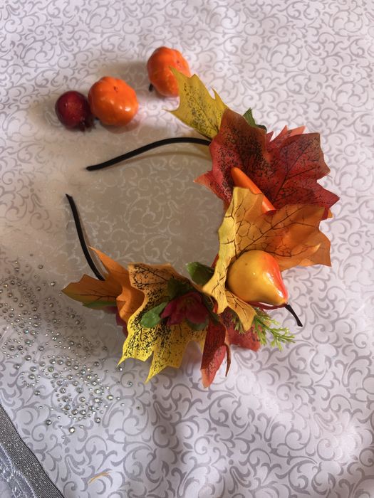 Ободок с браслетом и брошью