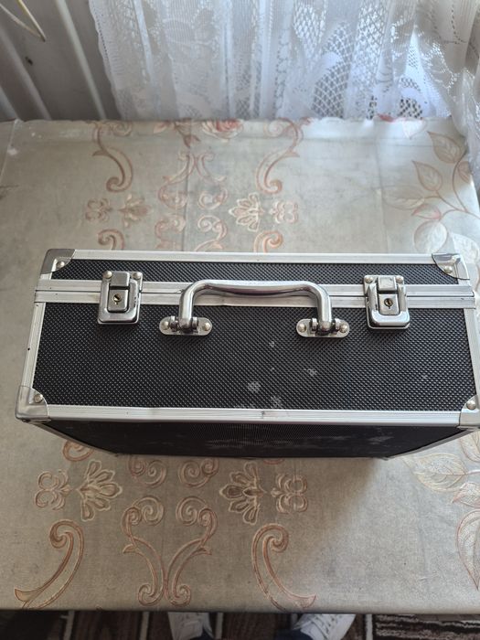 Vand mașina de tatuat  !!