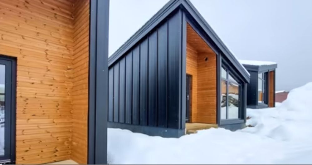 Vând case pe structură metalică modulare