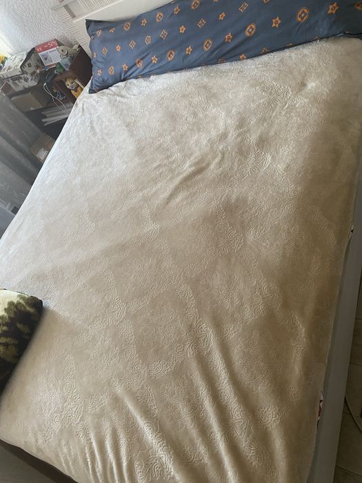 Кровать двухспальная