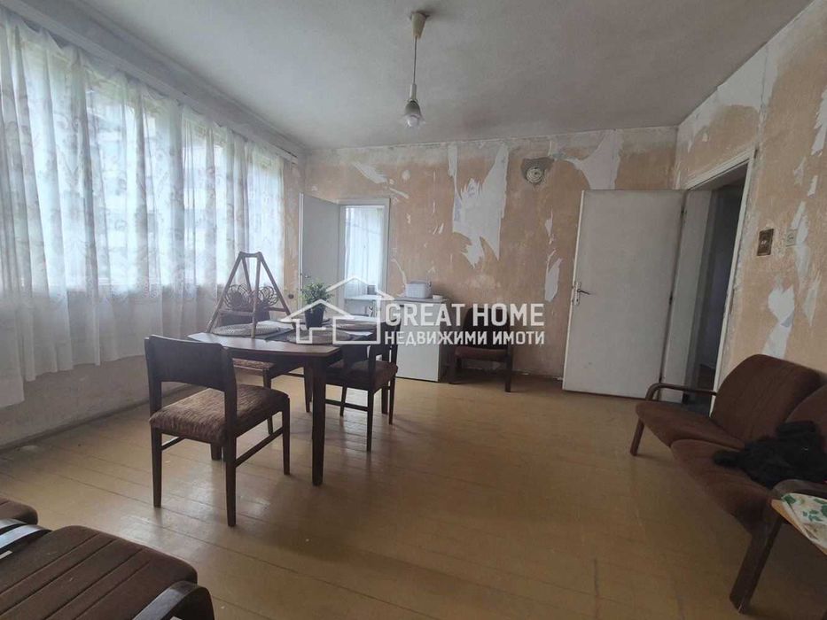 Продава се Четиристаен апартамент в Търговище, Център - 110 кв.м за 556 €/кв.м - Снимка #2