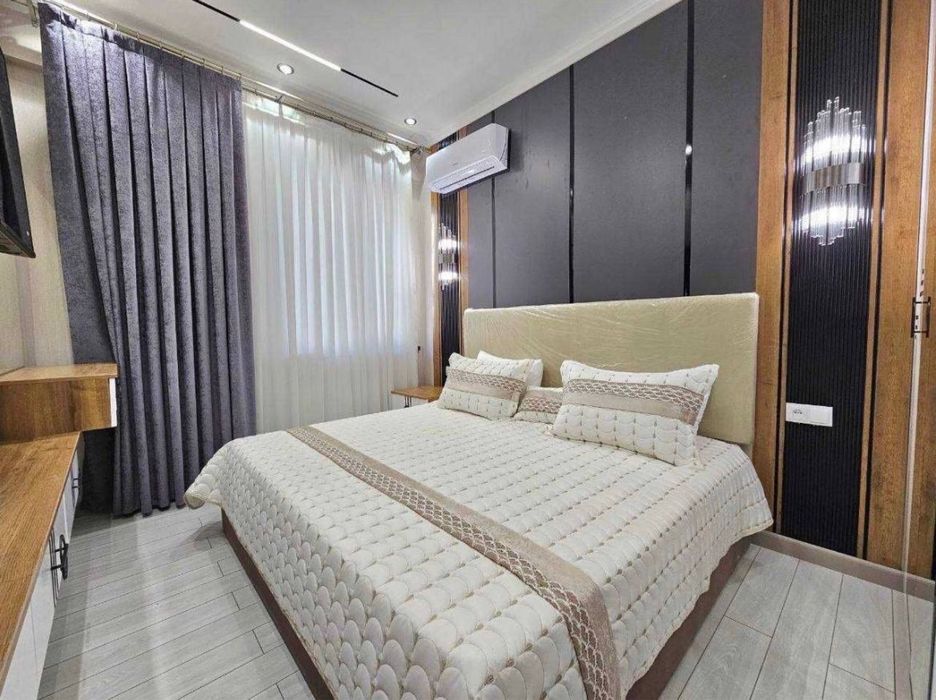 Метро Ойбек-Новостройка! Сдается новая 3-х комнатная в центре города!