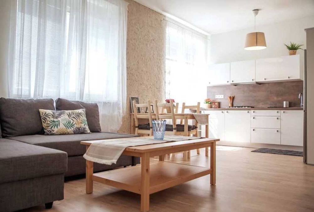 Дава се под наем Двустаен апартамент в Пловдив, Кършияка - 64 кв.м за 239.7 € - Снимка #1