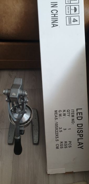 Vând toneta/container