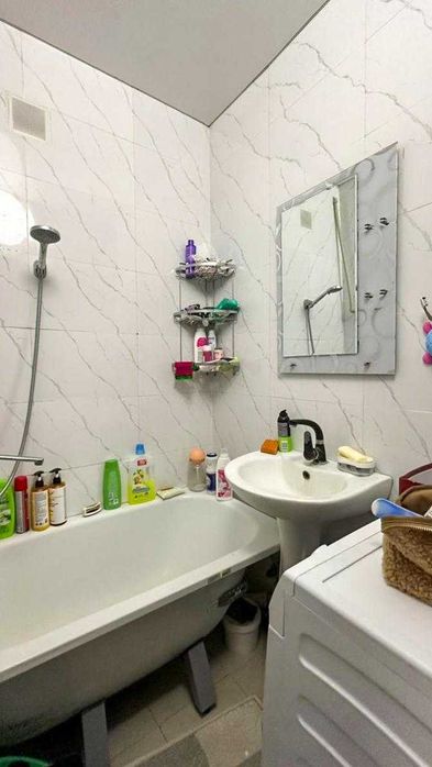 Продам 3 ком кв Алишер Империя