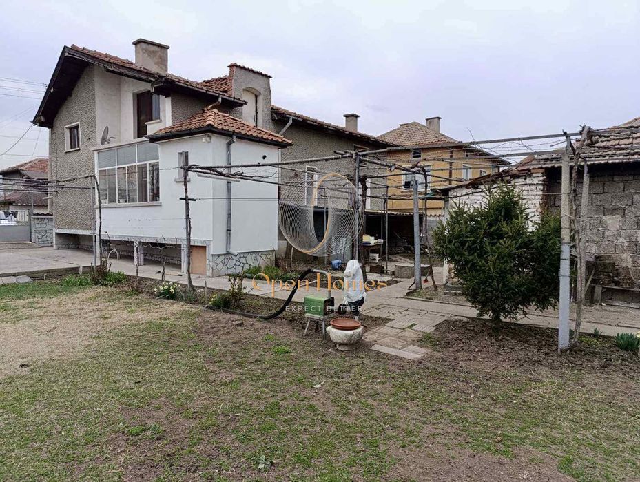 Обзаведена къща в с. Главиница