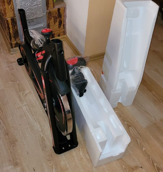 Bicicletă spinning TECHFIT – stare foarte bună, silențioasă